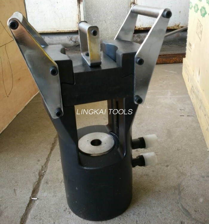 Comhbhrúiteoir Hiodrálacha Rópa Sreang 1250KN Stróc 24mm le haghaidh rocadh Críochfoirt 14-76mm