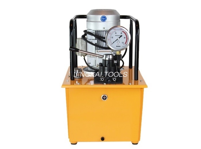 Uirlis roctha Ardbhrú 2.5L/Min / 70Mpa 0.75KW Caidéal Hiodrálacha Leictreach Tiomáinte