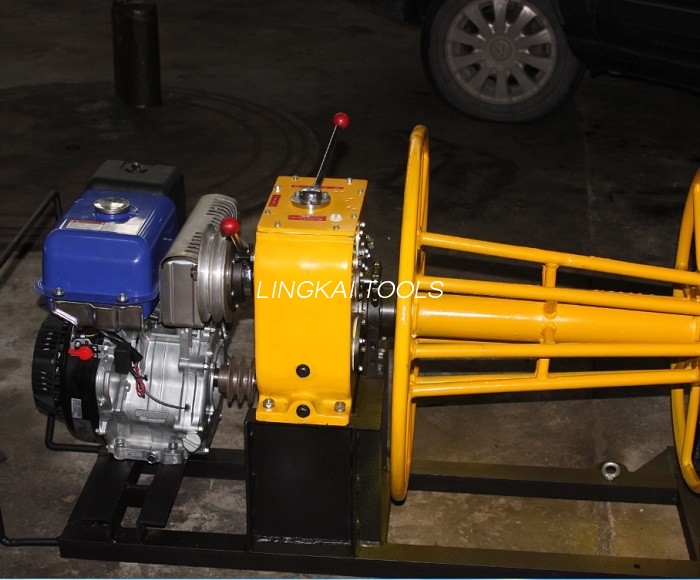 Inneall Gásailín Wire Rope Winch 2 Ton For Wire Take Up / Wire Rope Rewinder